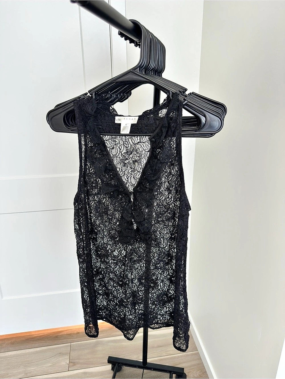 Kenar Black Floral Lace Tank Top